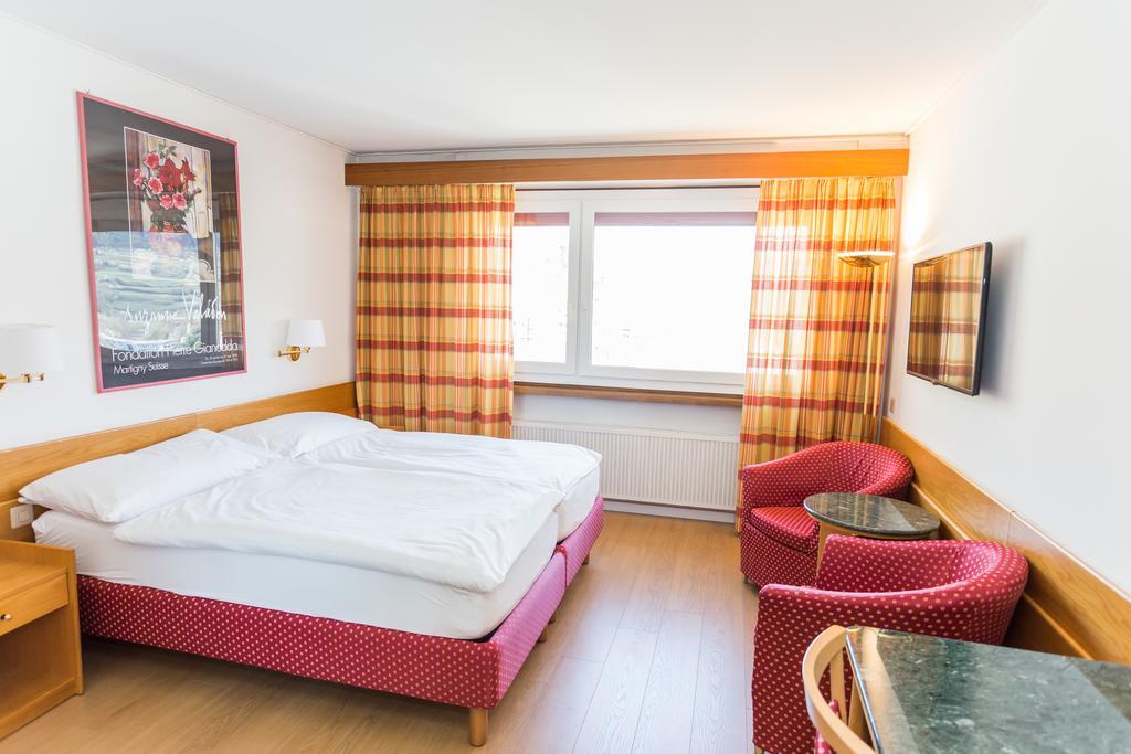 Hotel Du Rhone Sion Room photo