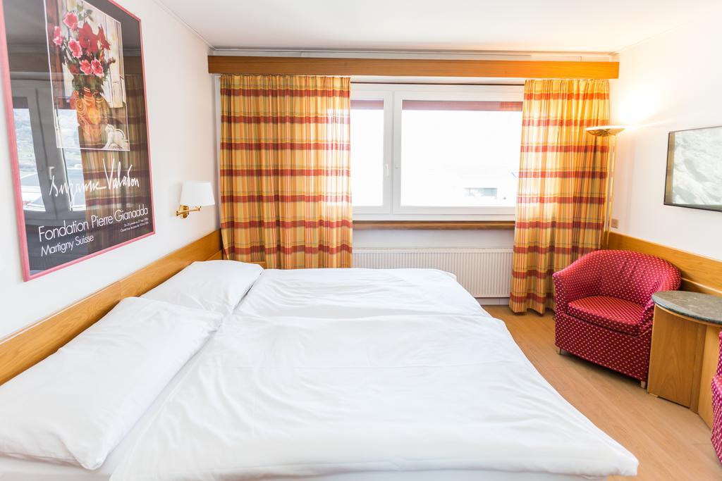 Hotel Du Rhone Sion Room photo