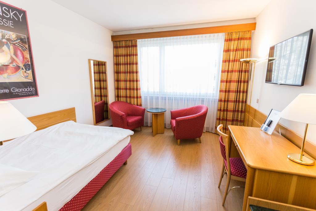 Hotel Du Rhone Sion Room photo