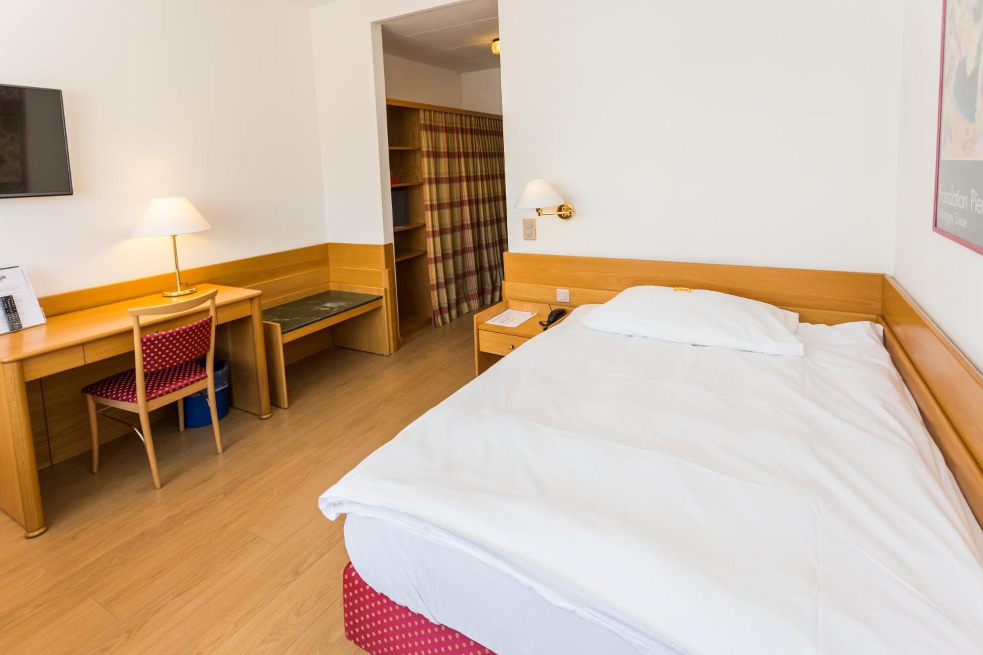 Hotel Du Rhone Sion Room photo