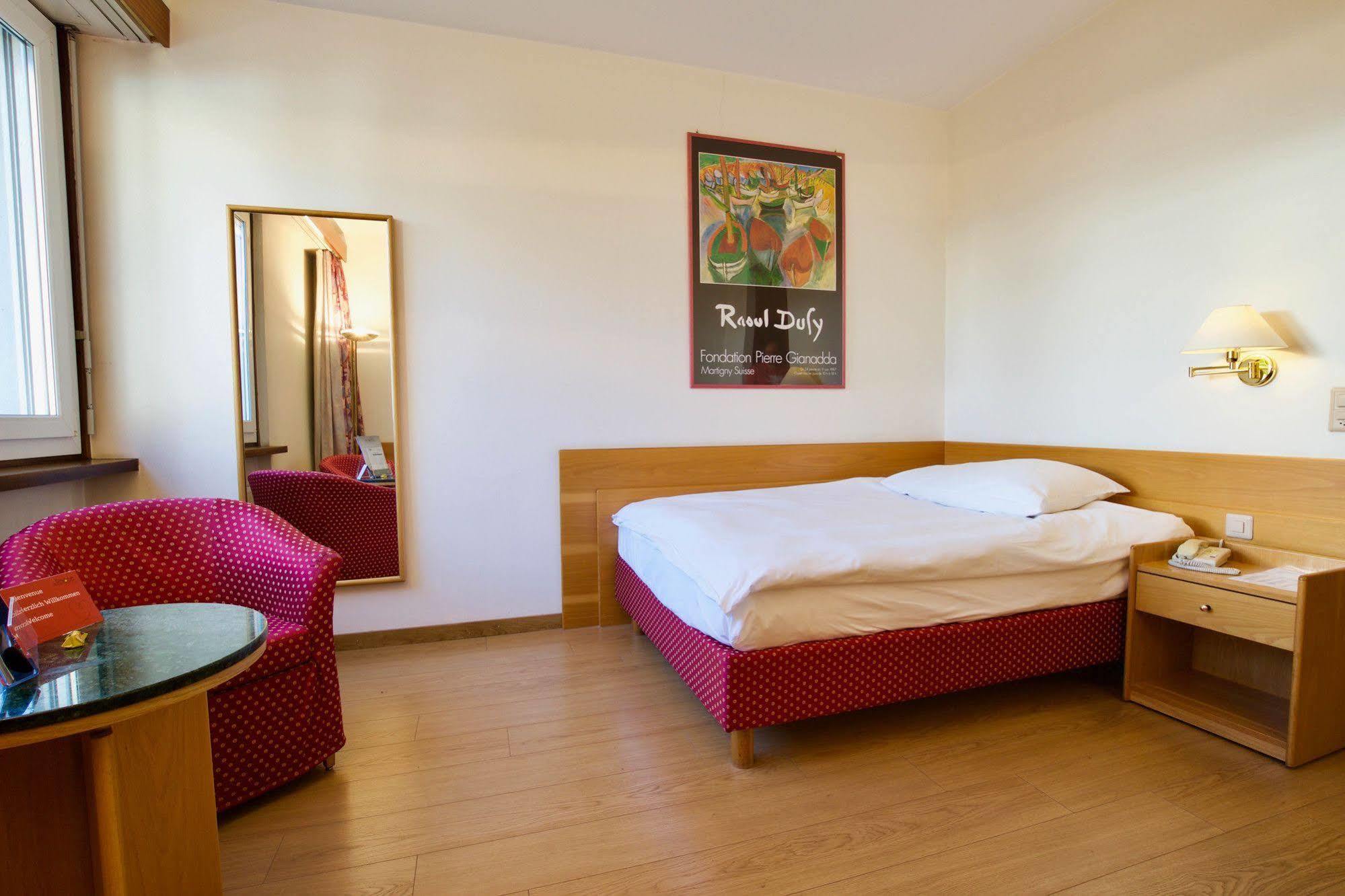 Hotel Du Rhone Sion Exterior photo